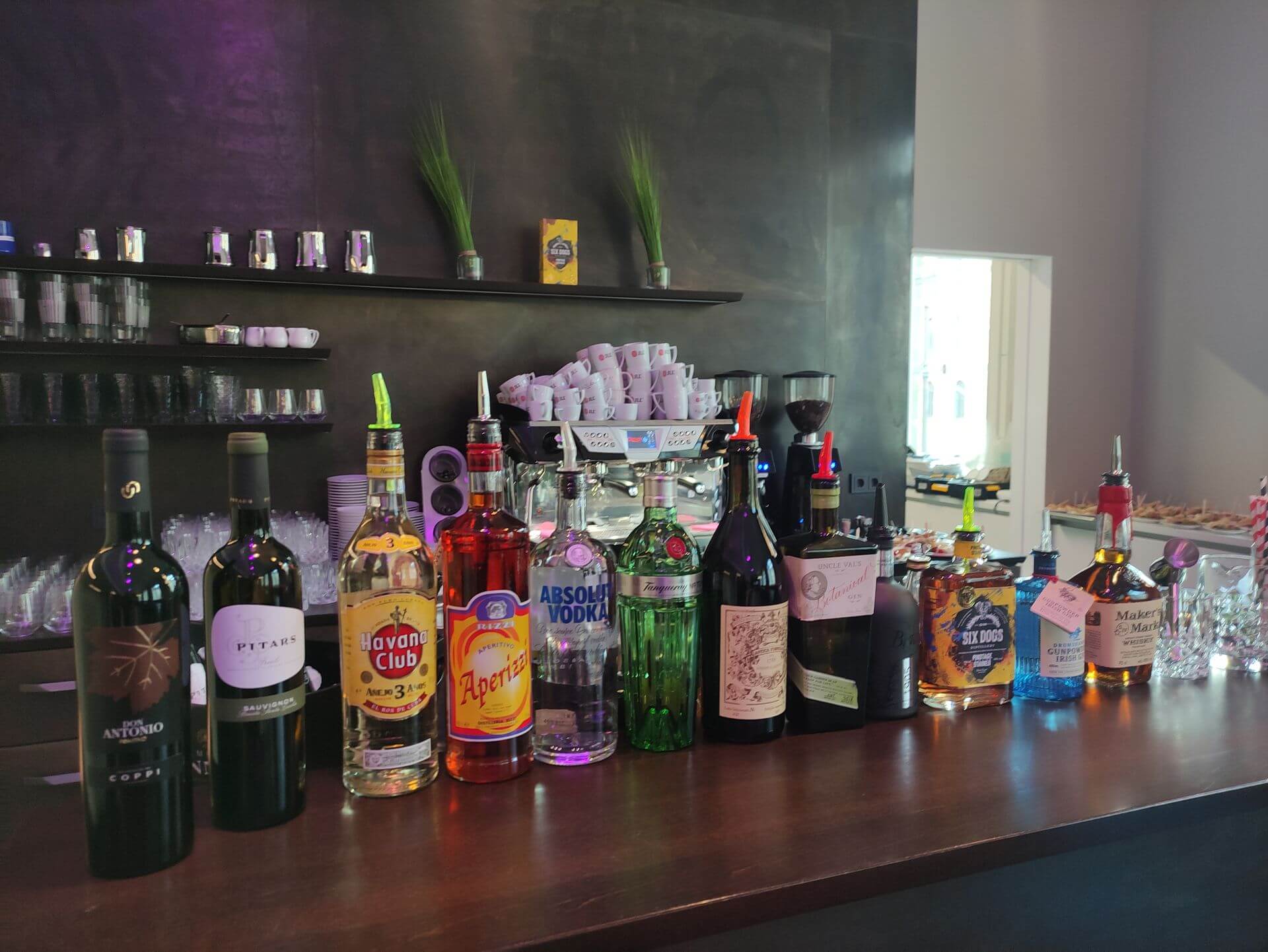 U services cocktails gallery 09